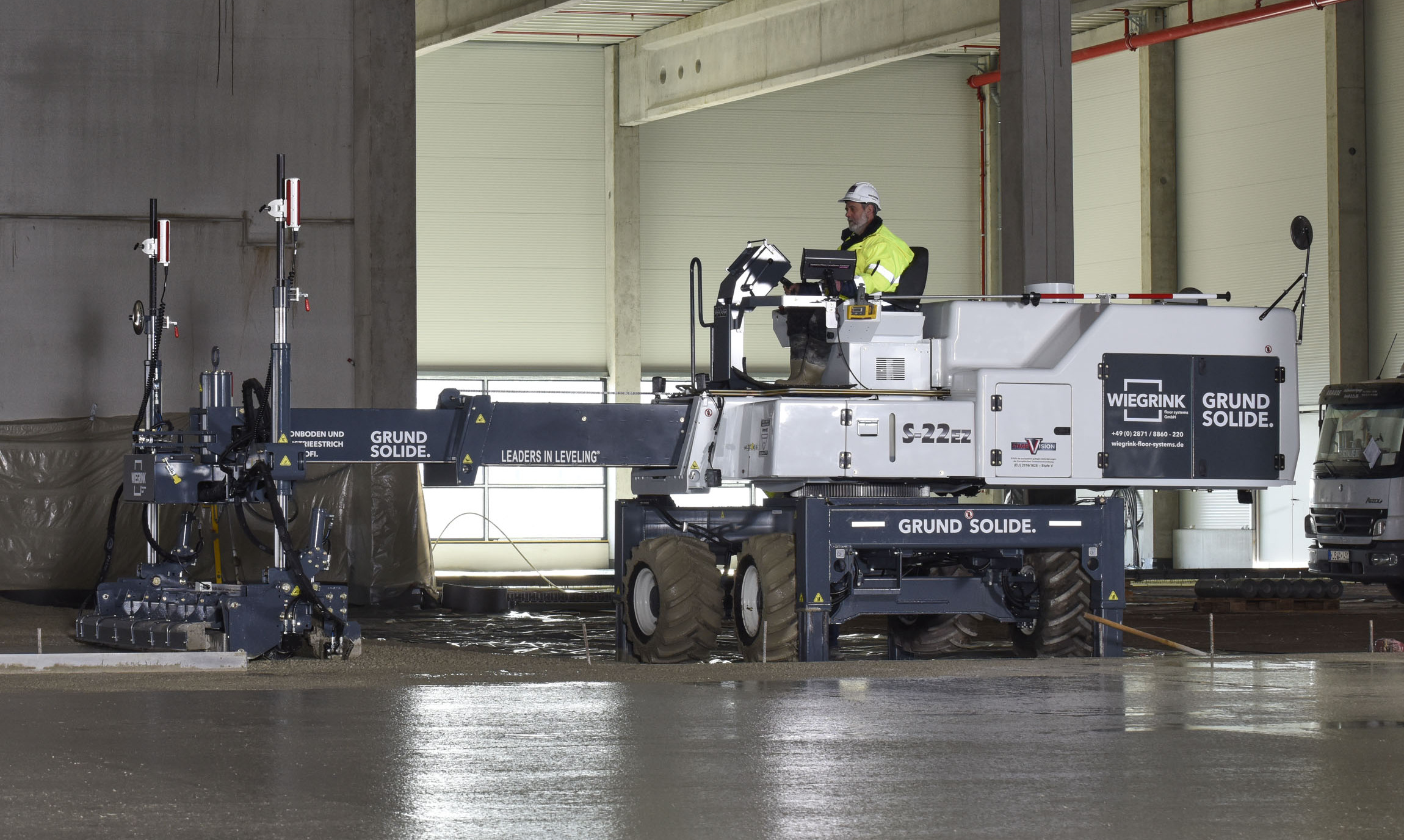 Perfekte, modernste Laser Screed Technologie sichert hohe Qualität, große Einbauleistungen und eine gleich bleibend hohe Ebenheit.